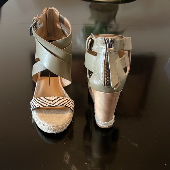Dolce vita leather wedge sandal - Picture 3 of 4